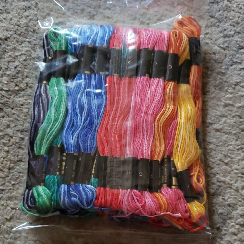 Iris Vibrant Thread Collection - Picture 2 of 2
